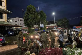 Pemkot Pariaman tertibkan PKL pasar gunakan fasilitas umum