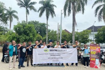 Pastikan kesiapan SPKLU, PLN-Komunitas Kosmik Lampung gelar Sunmori motor listrik