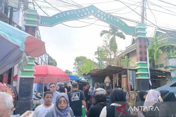 Warga Samarinda  ramai ziarah makam jelang Ramadhan1446 H