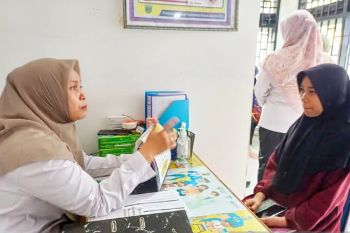 Pelayanan KB dan Kesehatan Reproduksi di Padang Panjang diikuti puluhan akseptor