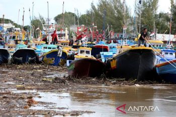 FOTO - Libur melaut rayakan tradisi meugang Ramadhan