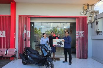 Pelanggan setia Telkomsel di Merauke raih hadiah motor Yamaha NMax