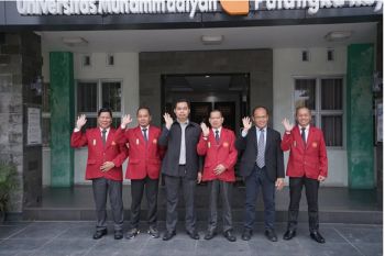 Anggota DPRD Kotim selesaikan sidang tugas akhir di UMPR