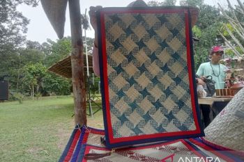 Jambi ngebet pecahkan rekor MURI pembuatan tikar lapik