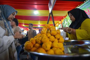 Pasar Pabukoan di Padang