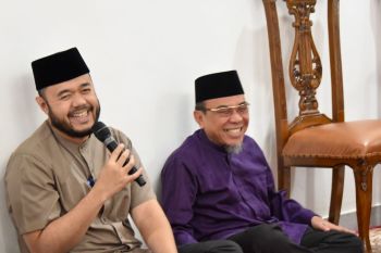Wawako Padang Maigus Nasir gelar buka puasa bersama warga sekitar rumah dinas