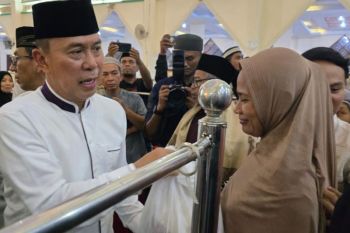 Gubernur Sultra salurkan 150 ribu paket sembako pada awal Ramadhan