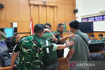 Anak bos rental menangis saat ditayangkan video CCTV penembakan