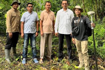 Kantor pertanahan Solok lakukan pengukuran bidang tanah dengan PTSL