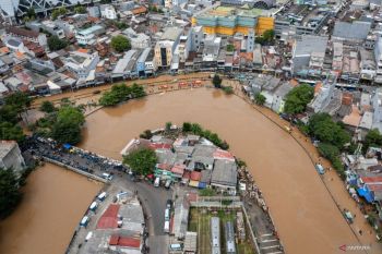 DKI kemarin, banjir Jakarta hingga modifikasi cuaca atasi banjir
