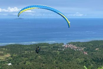 Personel Lanudsri tingkatkan kemampuan Paralayang di Gunung Tumpa
