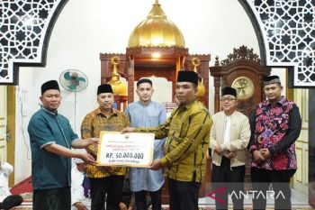 TSR Sumbar salurkan hibah Rp50 juta untuk masjid Nurul Hidayah Padang Panjang