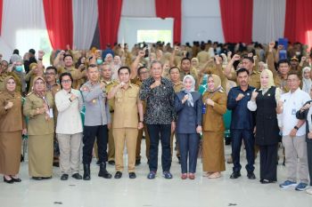 DPR RI dan BGN sosialisasi makan bergizi gratis di Kolaka Timur