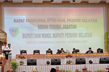 Hendrajonidan Risnaldi Ibrahim Resmi Pimpin Pesisir Selatan