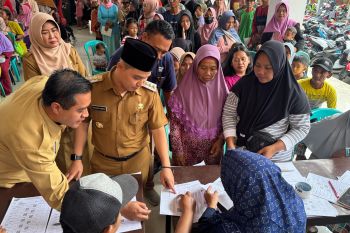 Bupati Mojokerto pastikan tak ada pemotongan penerima bansos