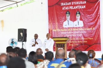 Gubernur ajak masyarakat bersatu mewujudkan Papua Tengah yang maju