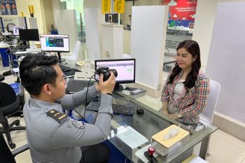 Imigrasi mengimbau masyarakat bawa dokumen asli saat wawancara paspor