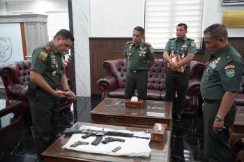 Pangdam IM terima empat pucuk senjata dari masyarakat