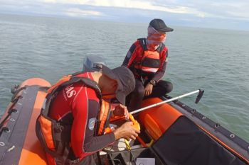 Warga Mamuju hilang terseret ombak di Pantai Lumu saat memancing