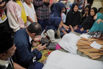 Gubernur Jakarta pastikan jajarannya terus bekerja atasi banjir