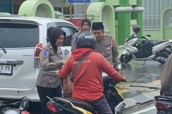 Ditlantas Polda Babel gelar berbagi takjil