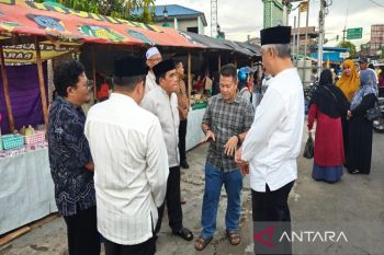Bupati HSU dan Wabup HSU tinjau Pasar Ramadan 1446 Hijriyah