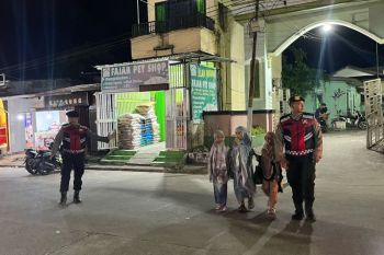 Ditpamobvit Polda Kaltara Melaksanakan Pengamanan Mesjid