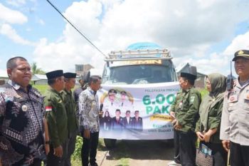 Bupati melepas 6.000 paket sembako ke 11 kecamatan di Sidrap