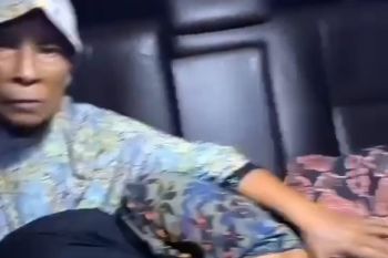 Ibu hamil hendak melahirkan terjebak longsor di Sukabumi