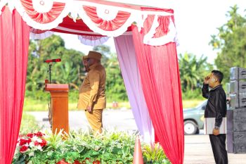 Gubernur Papua Tengah tegaskan pentingnya layanan prima bagi rakyat