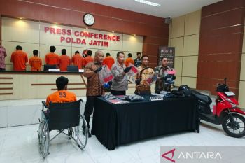 Polda Jatim tangkap 12 orang sindikat pencurian kendaraan bermotor