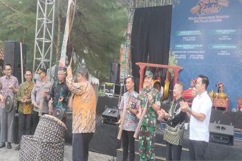 Pemkab Kulon Progo gelar Saron Gender di Plaza Kuliner Glagah