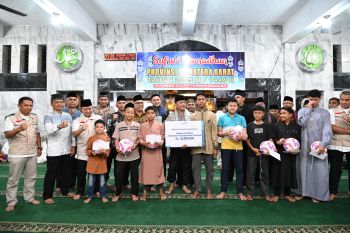 Safari Ramadhan Provinsi Sumbar Santuni Anak Yatim dan Dhu'afa, Teguhkan Semangat Kebersamaan dan Keamanan