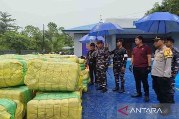 Penyeludupan barang ilegal bernilai miliaran berhasil digagalkan Lanal Kumai
