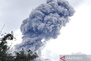 Gunung Marapi Sabtu pagi kembali erupsi