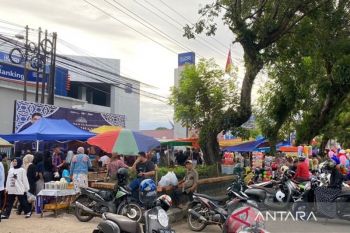 Berburu takjil di Bengkulu: Antusiasme tinggi di Jalan S Parman, Padang Jati