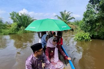 Wabup Kampar serahkan bantuan beras 2,7 ton korban banjir