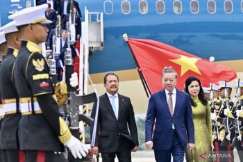 Vietnam's To Lam arrives in Jakarta to meet with President Prabowo