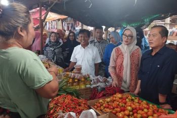 Gubernur NTB Iqbal blusukan ke Pasar Tanah Mira Sumbawa Barat