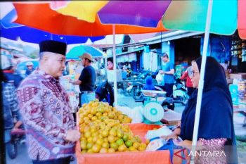 Bupati Agam pantau harga kebutuhan pokok pastikan kelancaran selama Ramadhan