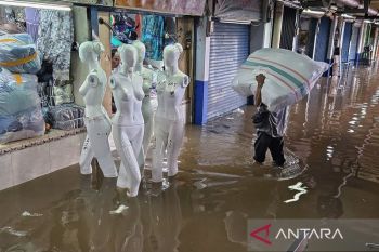 Komisi X: Perbaikan sekolah terdampak banjir harus jadi prioritas