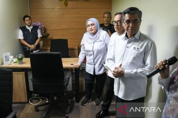 Menaker pastikan siap perjuangkan THR korban PHK Sritex
