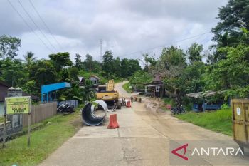Pemkab upayakan perbaikan jalan Trans Mentawai