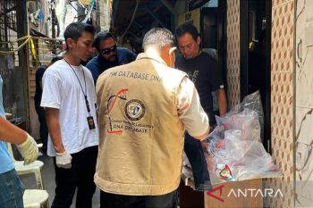 Polisi amankan barang bukti dari TKP pembunuhan ibu-anak di Tambora
