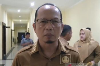 Bupati Bangka Tengah pantau pelaksanaan BLT pastikan tepat sasaran