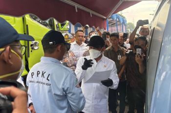 KLH bakal kenakan sanksi operator truk barang yang lewati baku emisi