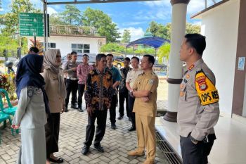 Bupati Pringsewu lakukan sidak di kantor Samsat pastikan pelayanan pajak