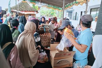 Disdag siapkan 600 liter minyak goreng murah di Pasar Rakyat Mataram