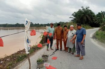 Jalan Penghubung Desa Terantang Menuju Padang Luas Nyaris Putus