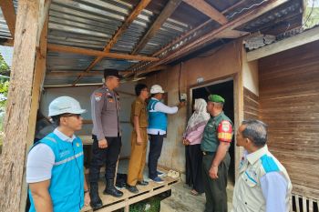 PLN Kembali Hadirkan Program Light Up The Dream: 2.982 Keluarga Prasejahtera di Sumbar Sudah Dapatkan Listrik Gratis